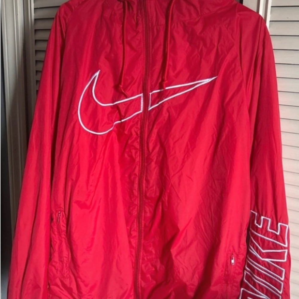 Women’s Large Red Nike Windbreaker